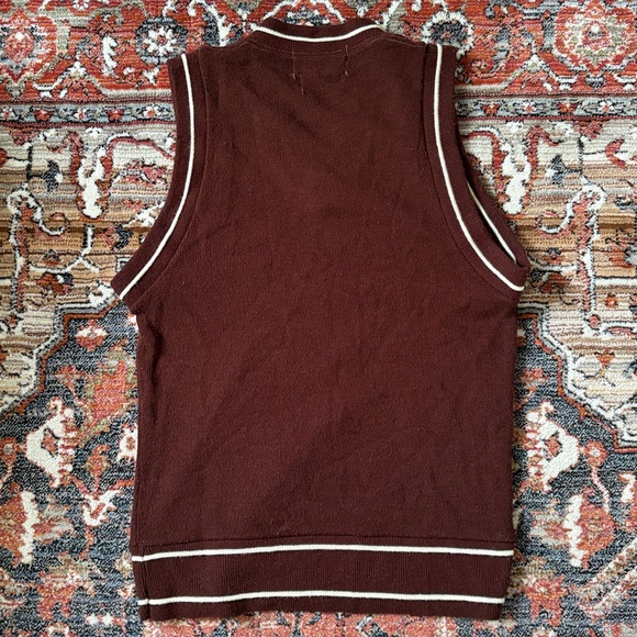 Men’s / unisex V-Neck Sweater Vest in Dark Brown - Picture 3 of 3
